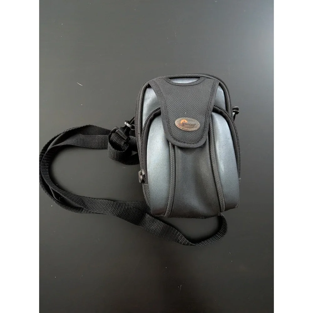 Lowepro Camera Bag Compact Digital Camera‎ Crossbody Bag Zippers Black Gray